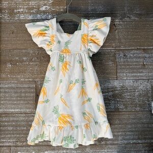 EUC Kate Quinn White Carrot-Print Flutter Sleeve Dress (18-24 mo)